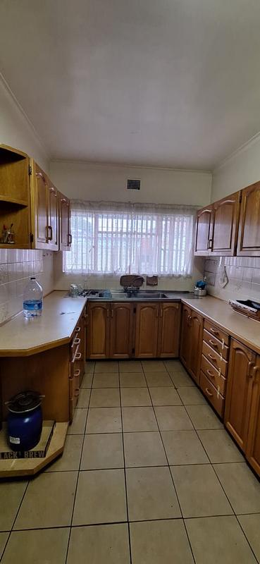3 Bedroom Property for Sale in Goodwood Central Western Cape